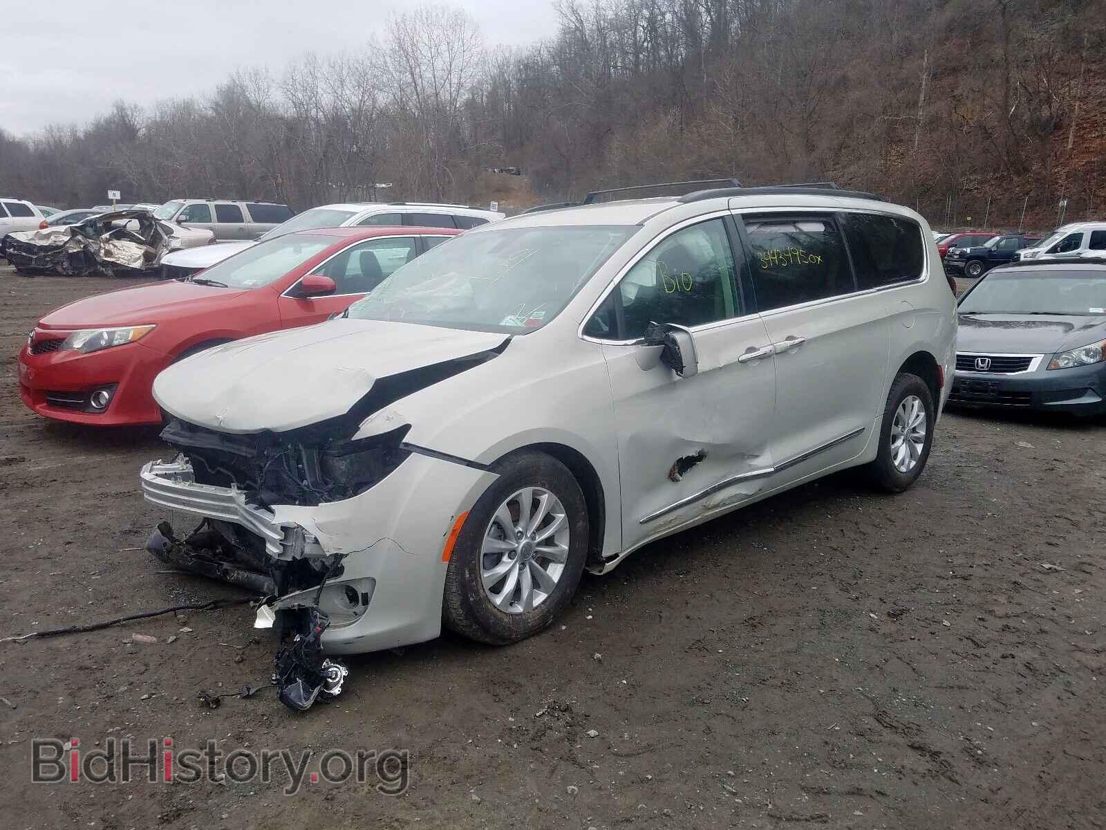 2017 CHRYSLER PACIFICA - VIN: 2C4RC1BG8HR840012 - Photo 2