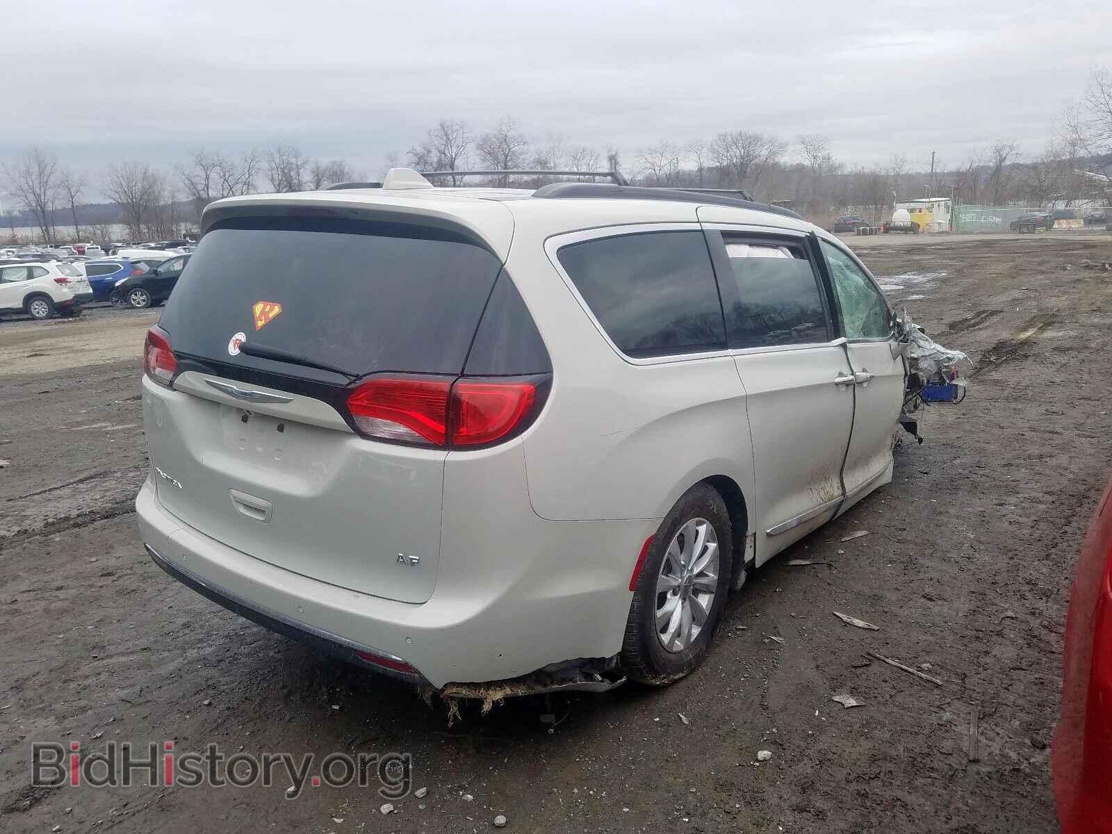 2017 CHRYSLER PACIFICA - VIN: 2C4RC1BG8HR840012 - Photo 4