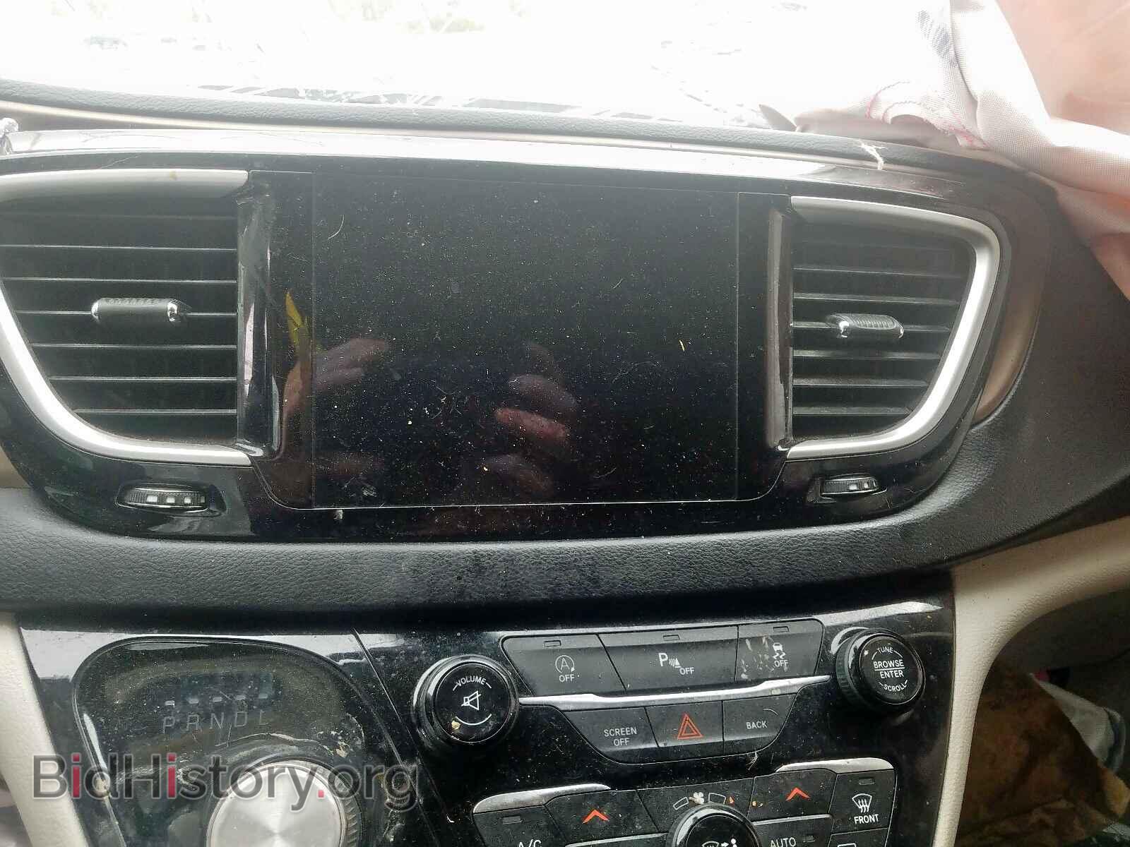 2017 CHRYSLER PACIFICA - VIN: 2C4RC1BG8HR840012 - Photo 9