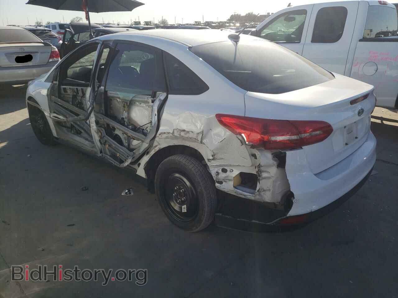 2016 FORD FOCUS - VIN: 1FADP3F22GL359792 - Фото 3