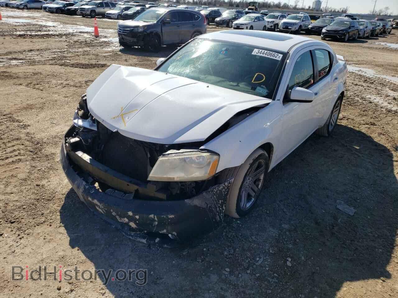 2011 DODGE AVENGER - VIN: 1B3BD1FG1BN573732 - Фото 2