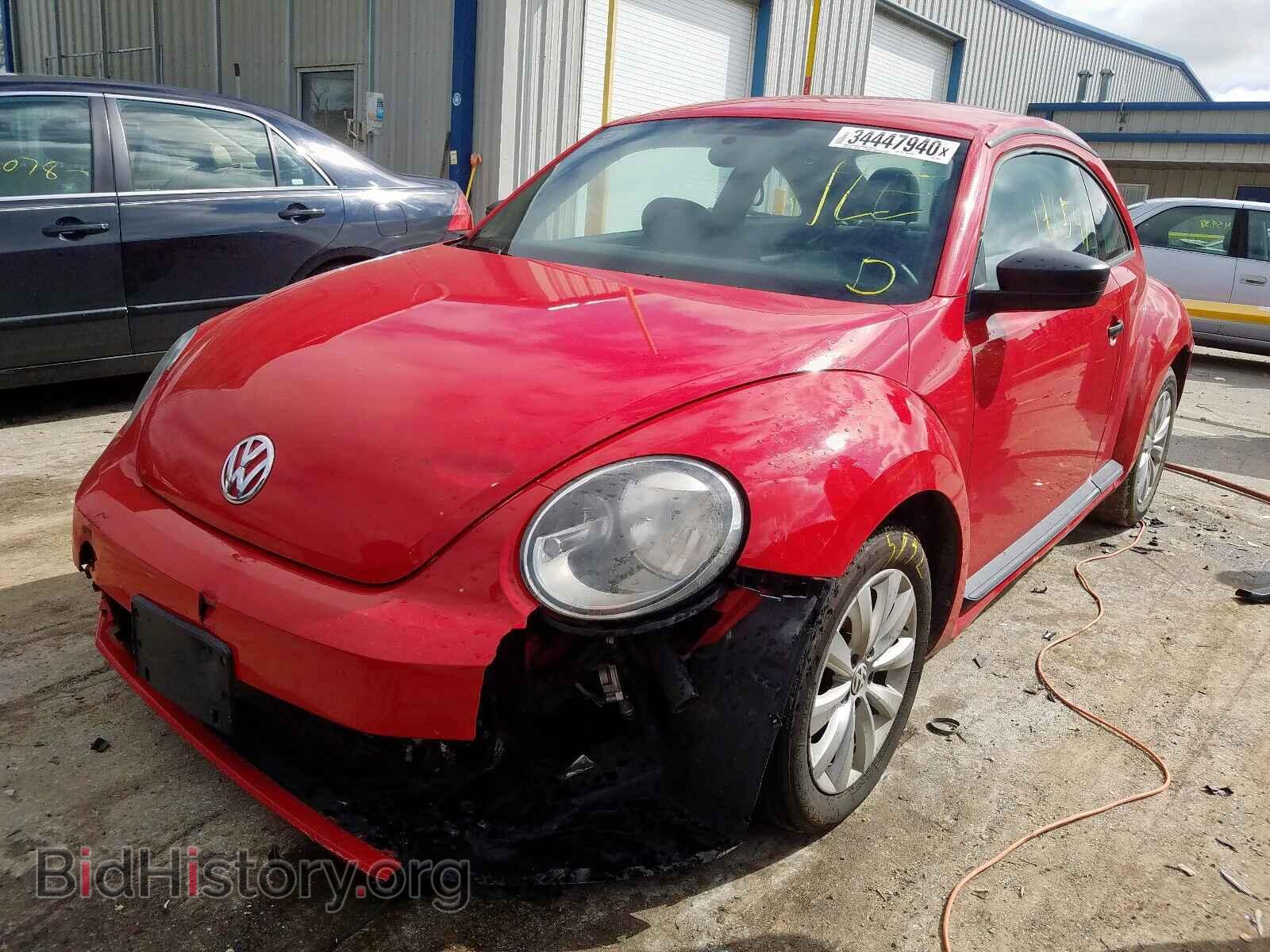 2014 VOLKSWAGEN BEETLE - VIN: 3VWF17AT4EM646331 - Фото 2