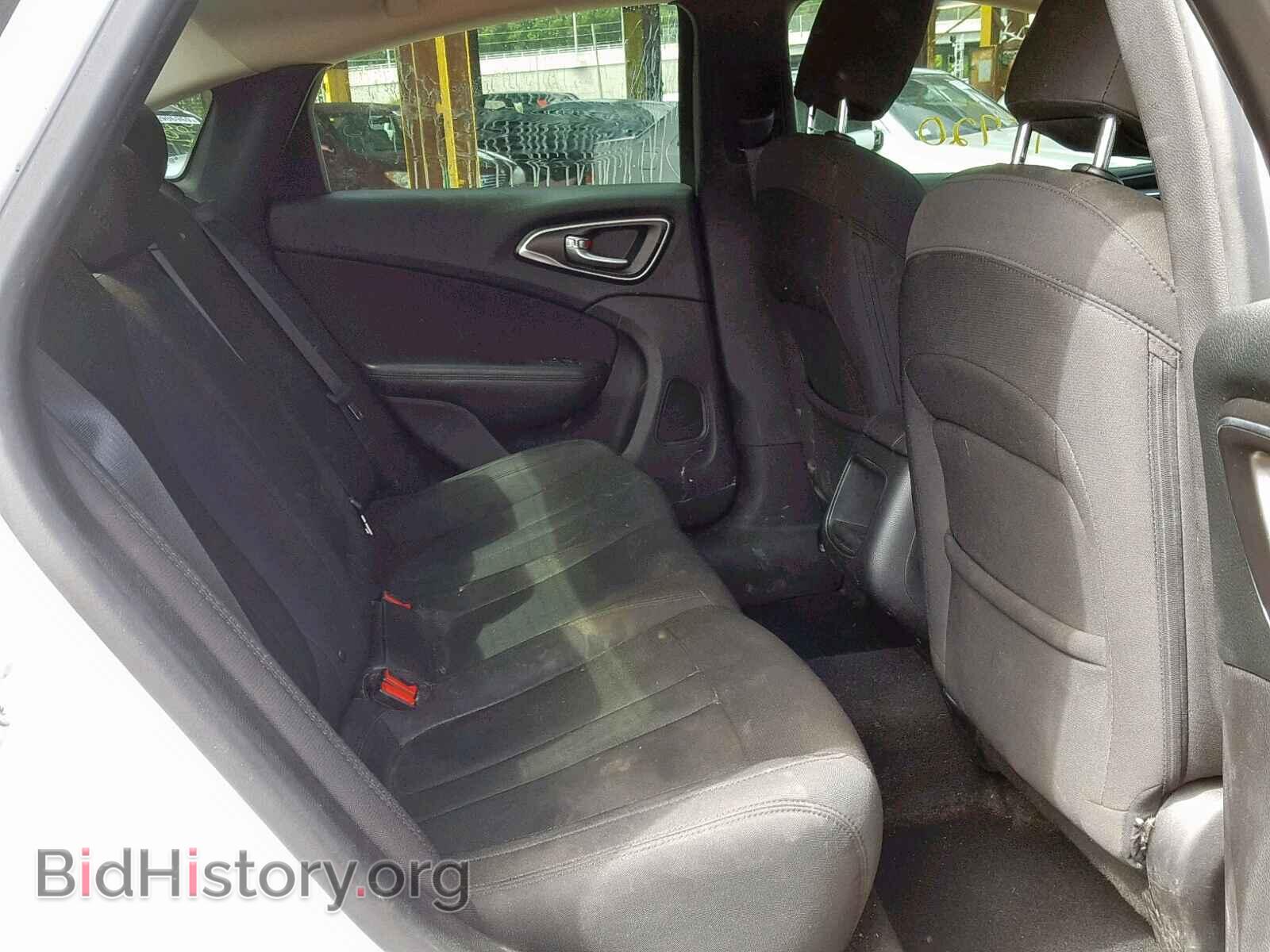 2016 CHRYSLER 200 - VIN: 1C3CCCAB7GN105982 - Фото 6