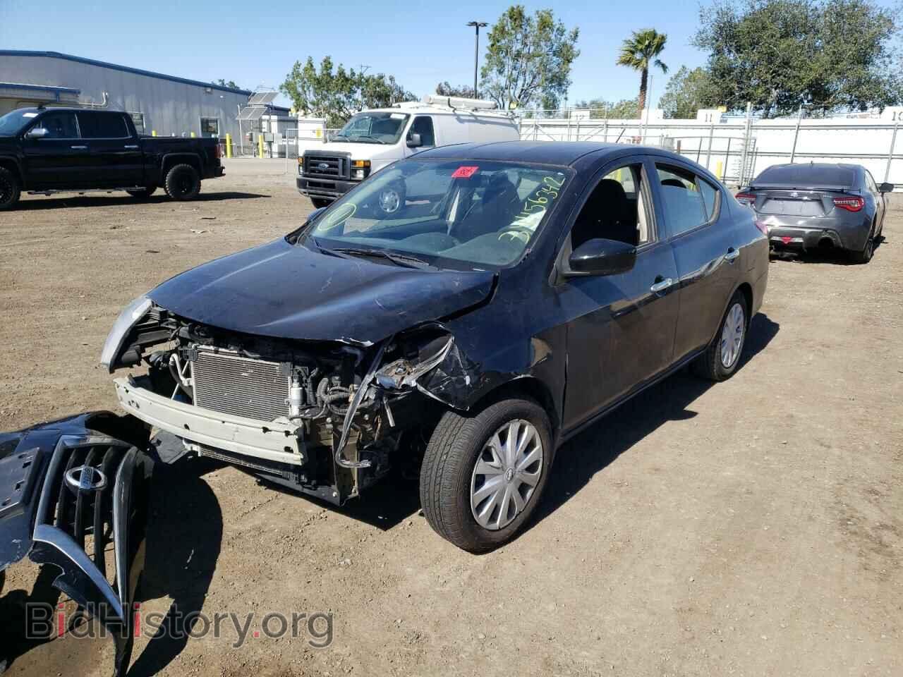 2019 NISSAN VERSA - VIN: 3N1CN7AP3KL811223 - Фото 2