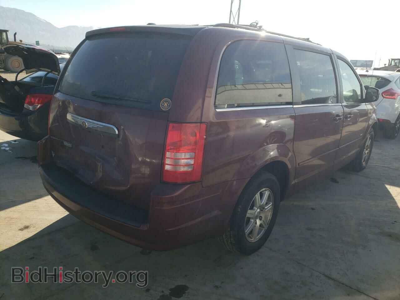 2008 CHRYSLER MINIVAN - VIN: 2A8HR54P98R711297 - Фото 4