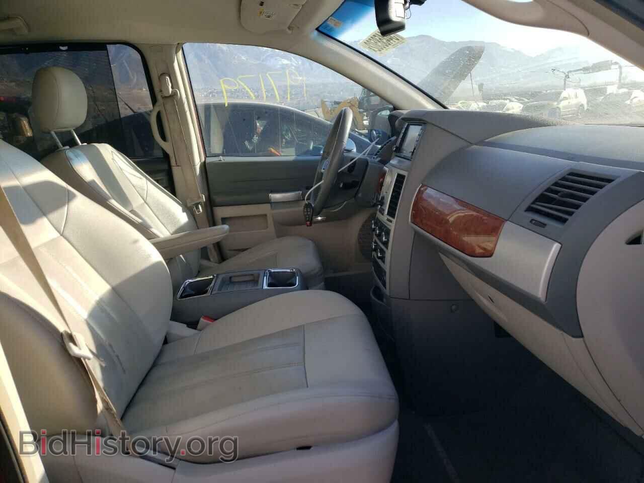 2008 CHRYSLER MINIVAN - VIN: 2A8HR54P98R711297 - Фото 5