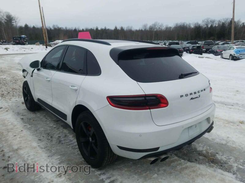 2016 Porsche MACAN (VIN WP1AB2A52GLB54785) — photo 3 of 10