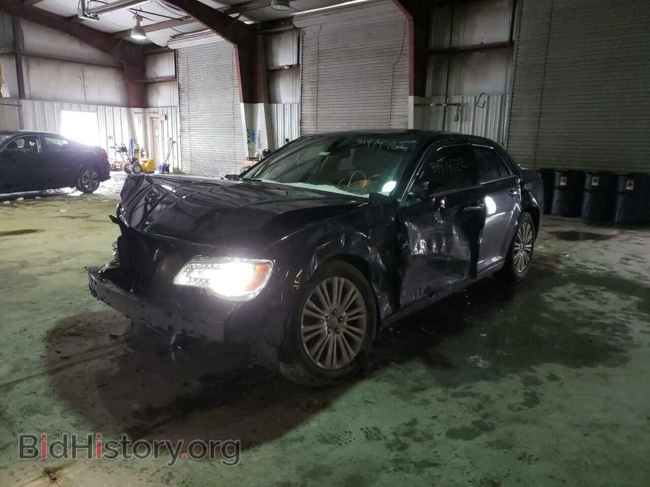 2014 CHRYSLER 300 - VIN: 2C3CCAKT3EH365930 - Фото 2