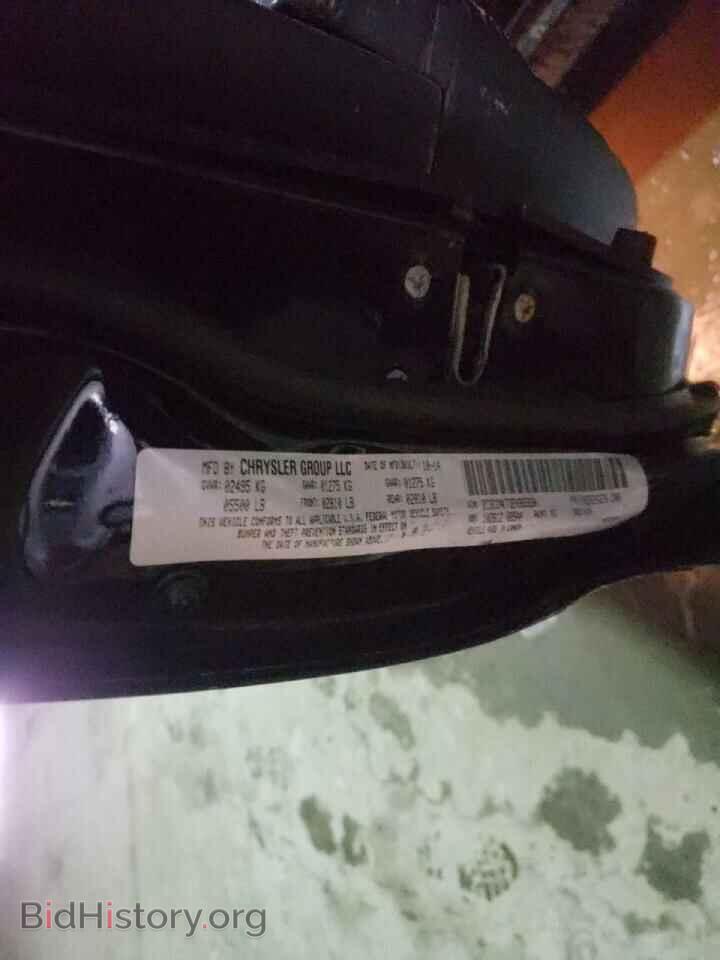 2014 CHRYSLER 300 - VIN: 2C3CCAKT3EH365930 - Фото 10
