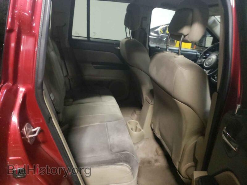 2012 Jeep COMPASS (VIN 1C4NJCEA9CD657060) — photo 6 of 10