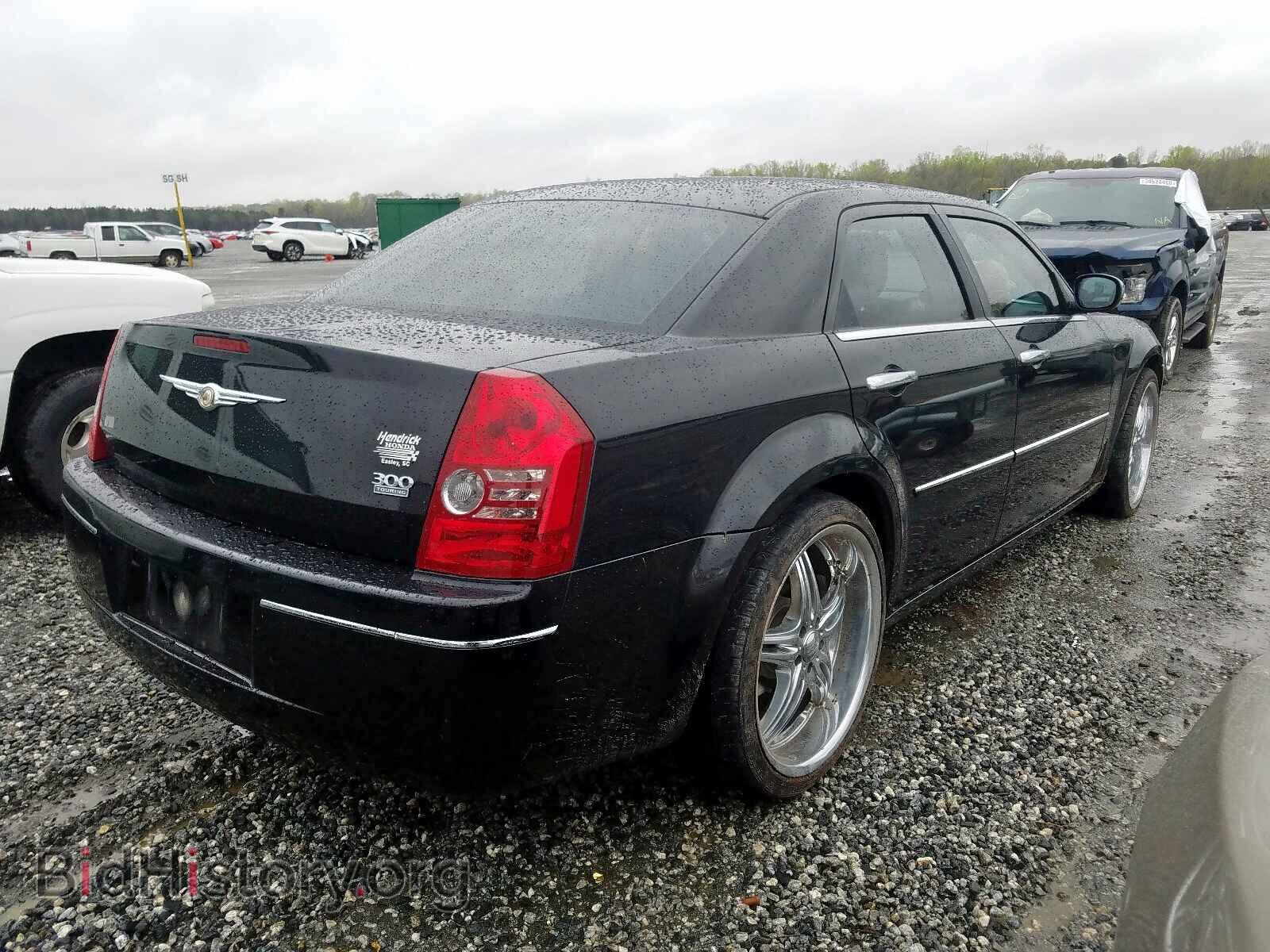 2010 CHRYSLER 300 - VIN: 2C3CA4CDXAH201616 - Фото 4