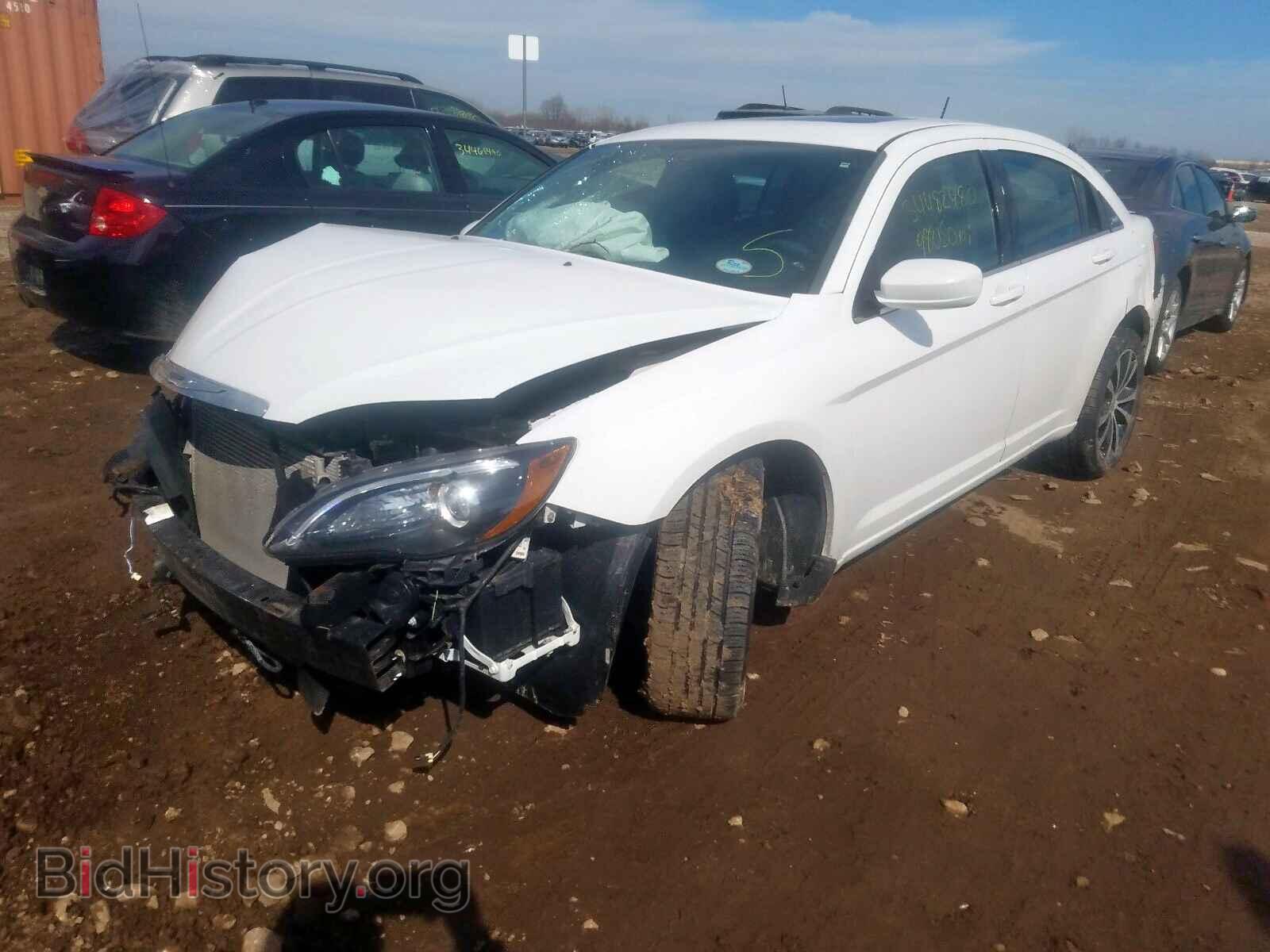 2012 CHRYSLER 200 - VIN: 1C3CCBBG9CN305289 - Фото 2