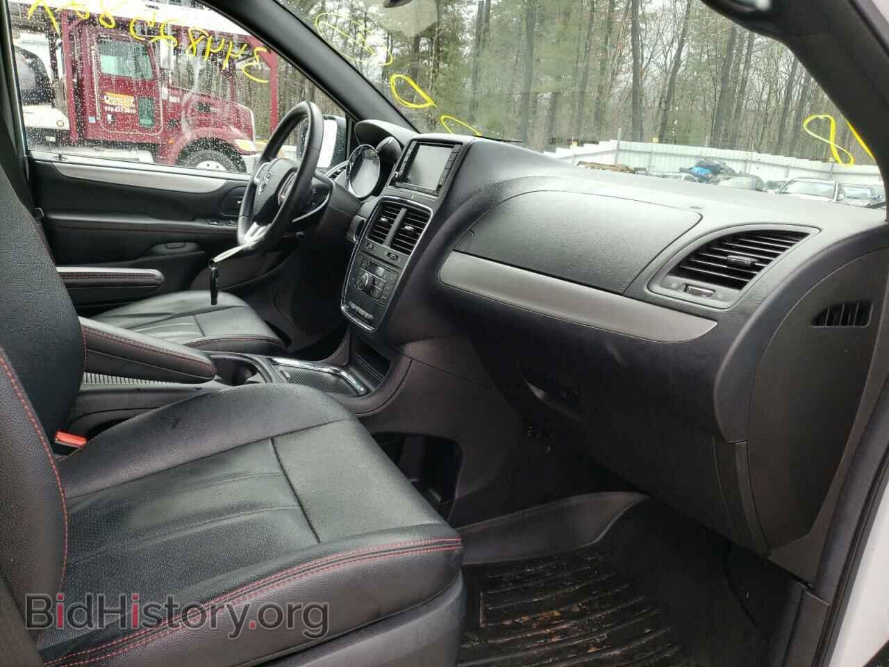 2019 DODGE GRAND CARA - VIN: 2C4RDGEG5KR620992 - Фото 5