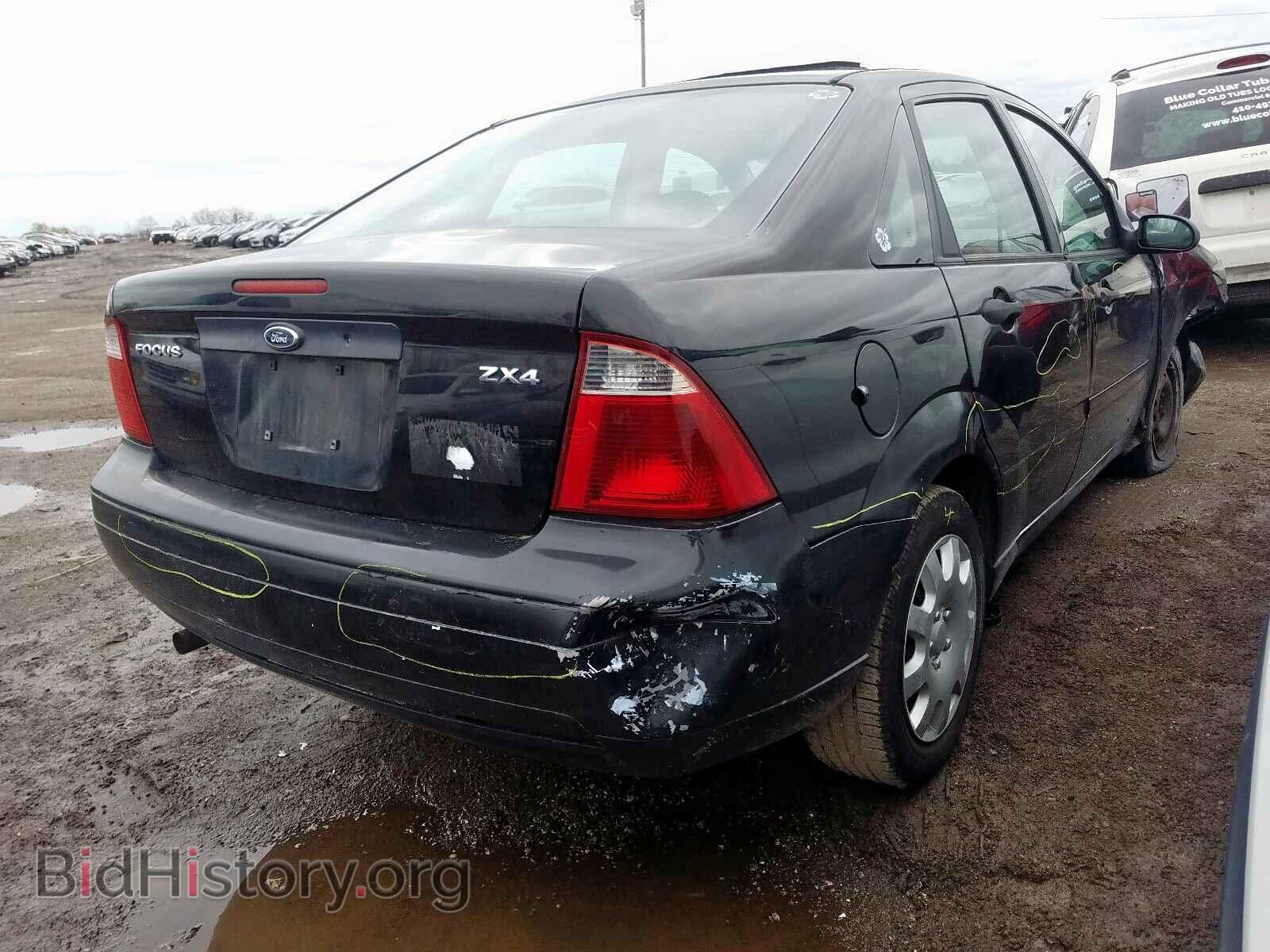 2005 FORD FOCUS - VIN: 1FAFP34NX5W161995 - Фото 4