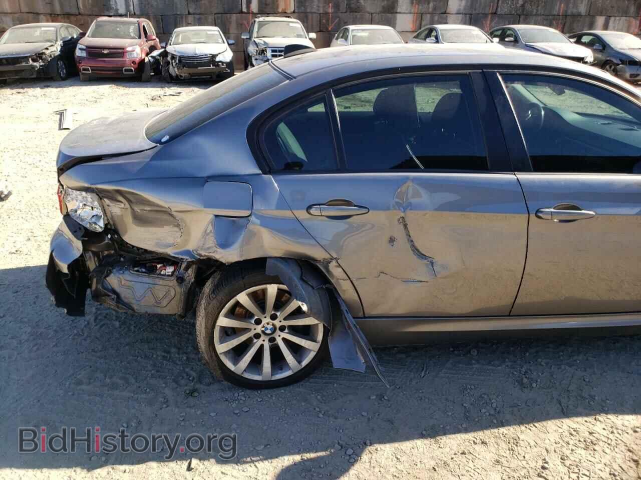 2011 BMW 3 SERIES - VIN: WBAPH7C53BE682835 - Фото 9