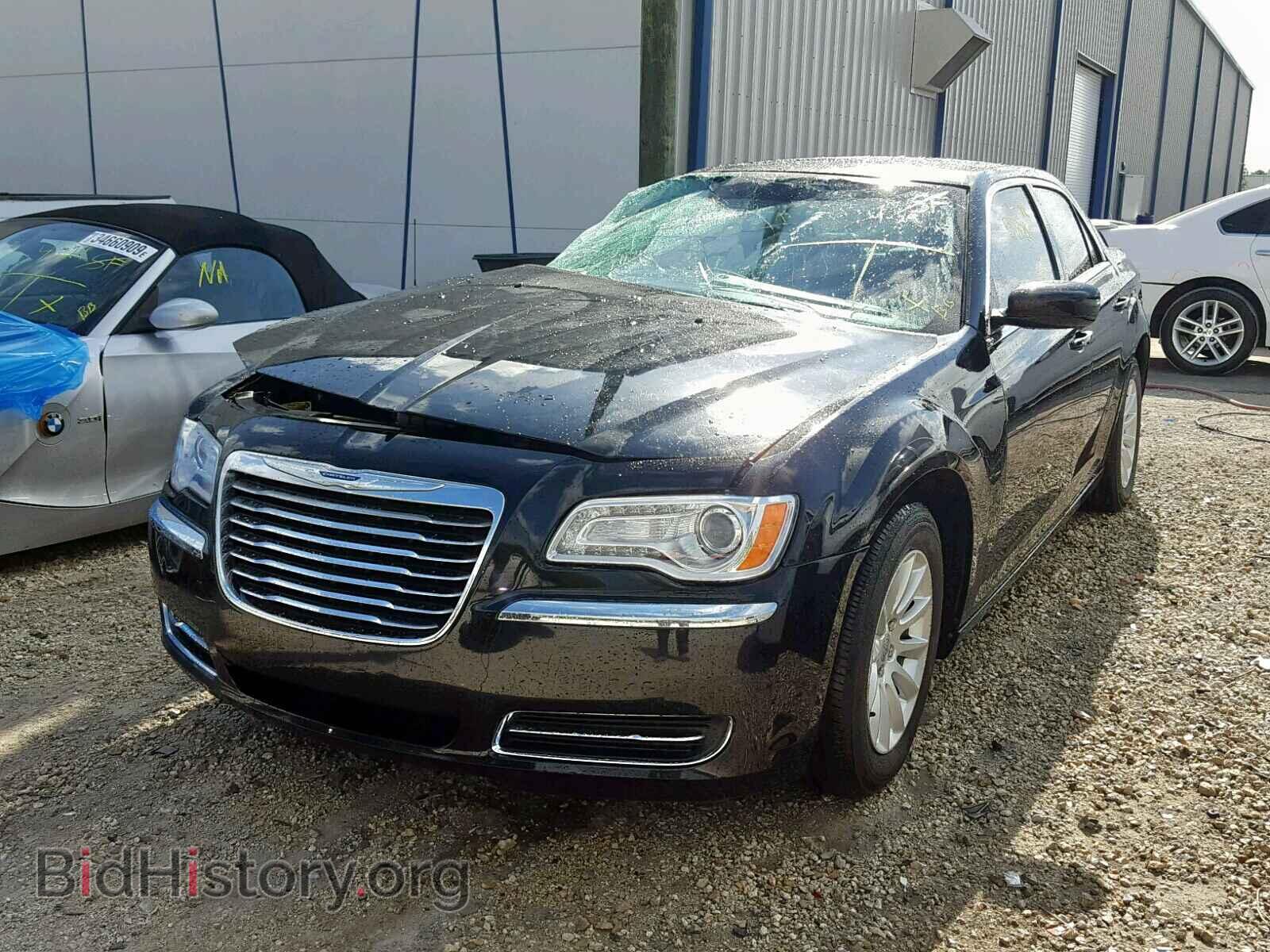 2013 CHRYSLER 300 - VIN: 2C3CCAAGXDH518614 - Фото 2