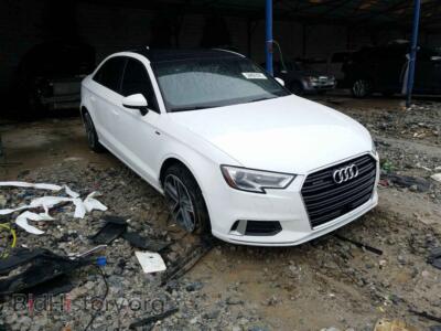 2018 Audi A3 A3 Premium, белый — VIN WAUB8GFF7J1003704, Copart