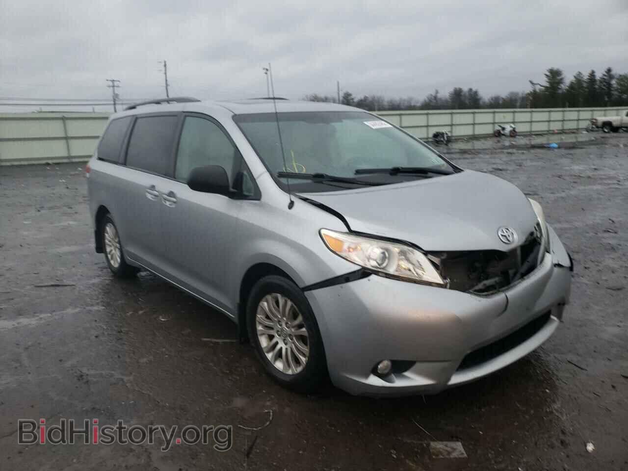 Фотография 5TDYK3DC3CS275608 - TOYOTA SIENNA 2012