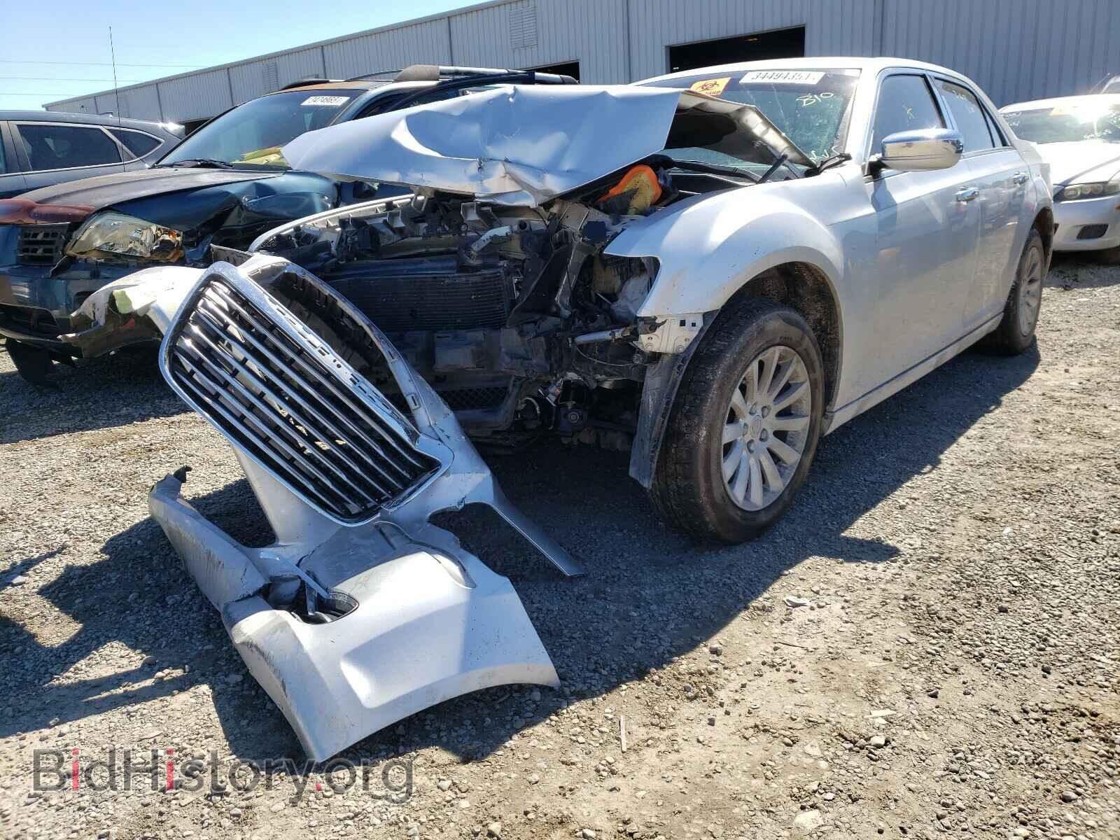 2012 CHRYSLER 300 - VIN: 2C3CCAAG1CH104541 - Фото 2