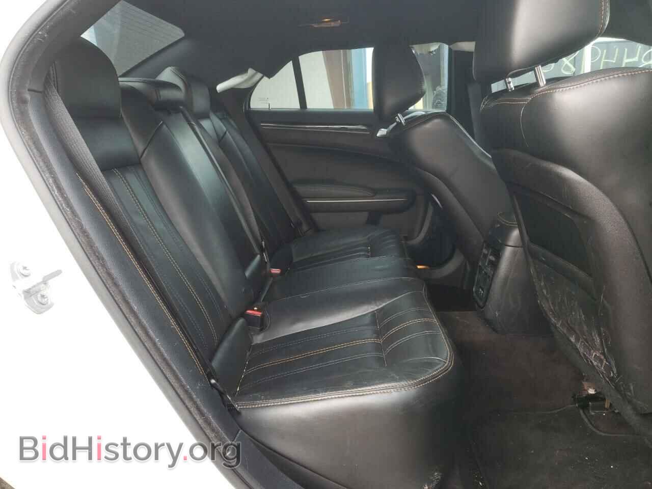2016 CHRYSLER 300 - VIN: 2C3CCAGG3GH262022 - Фото 6