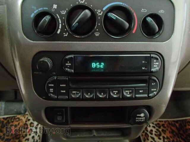 2005 Dodge NEON (VIN 1B3ES56C55D133921) — фото 9 из 10