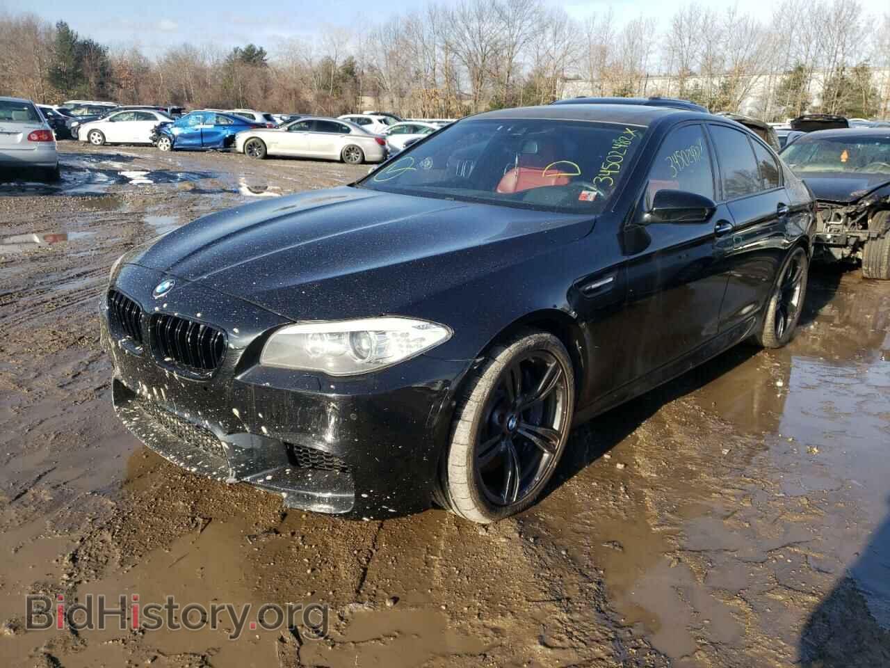 2013 BMW M5 - VIN: WBSFV9C53DD096446 - Фото 2