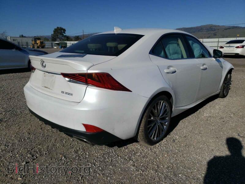2017 Lexus IS (VIN JTHBA1D2XH5056872) — фото 4 из 10