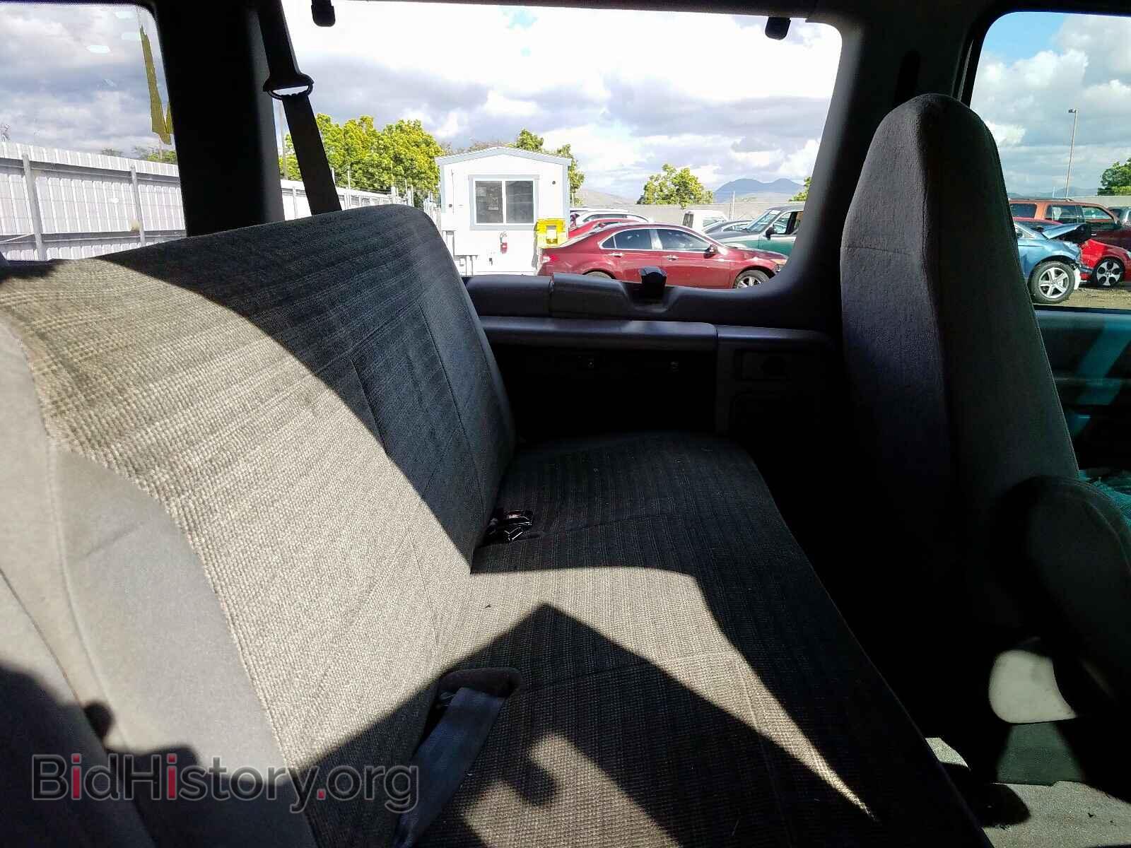 2002 FORD ECONOLINE - VIN: 1FBSS31L92HB22152 - Photo 6