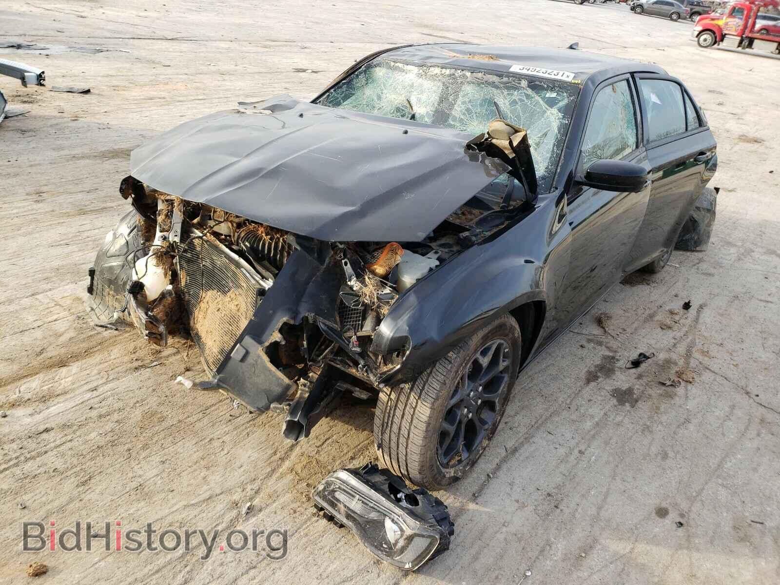 2019 CHRYSLER 300 - VIN: 2C3CCAGG1KH651508 - Фото 2