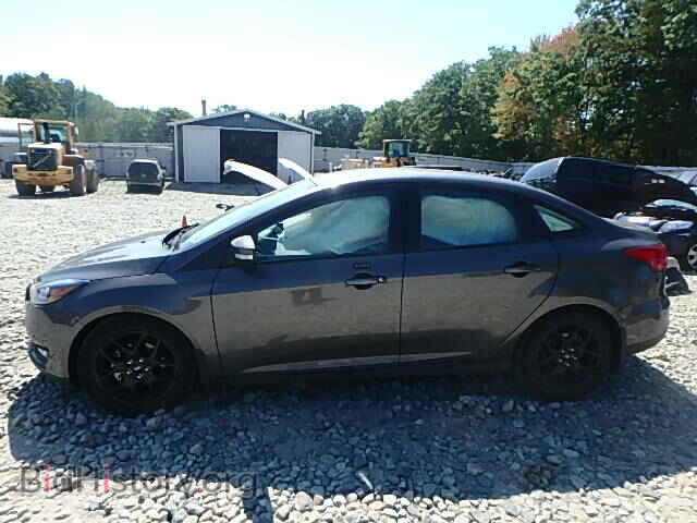 2016 FORD FOCUS - VIN: 1FADP3F2XGL219182 - Photo 10