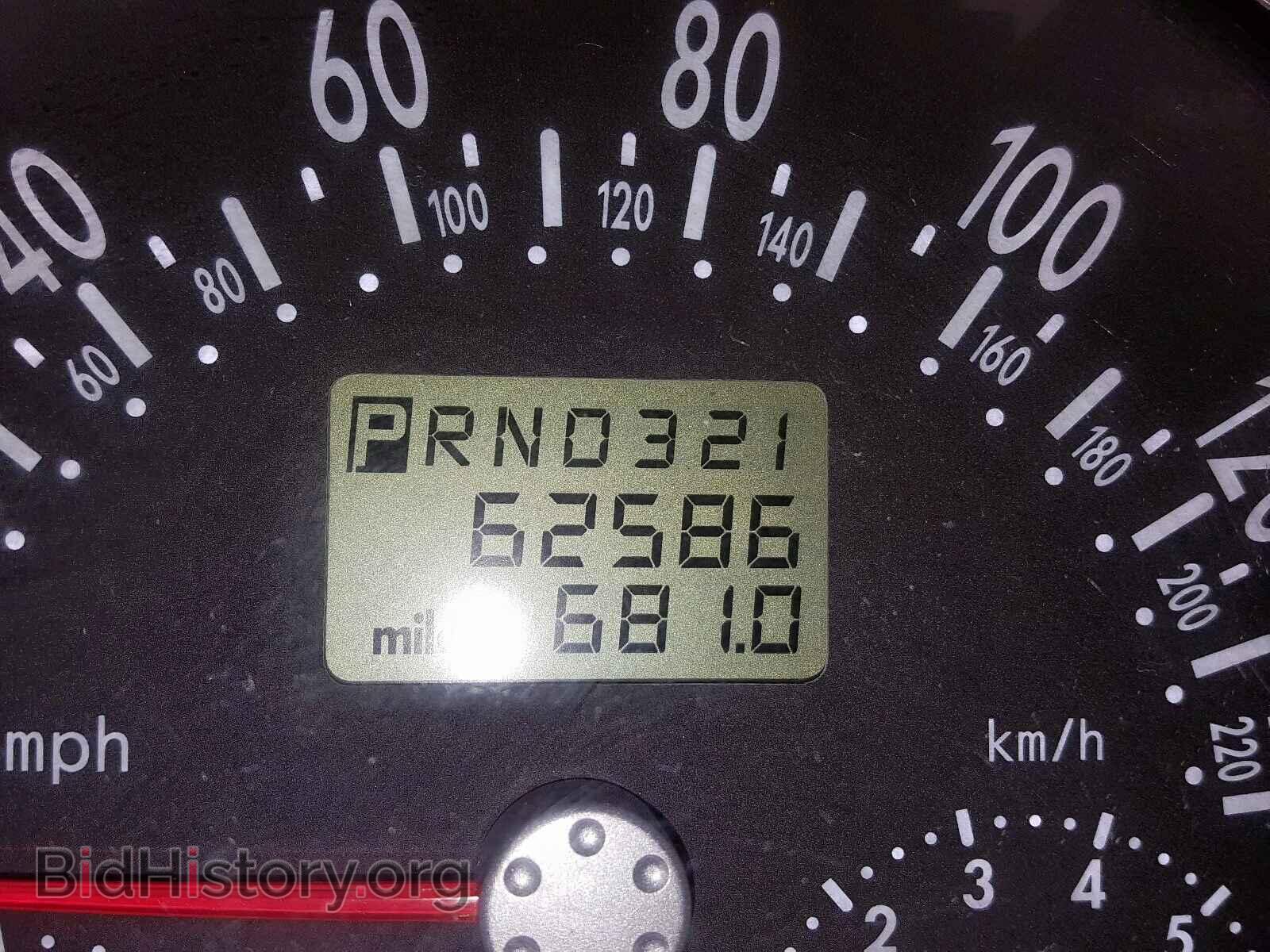 2000 VOLKSWAGEN BEETLE - VIN: 3VWCC21C0YM410974 - Фото 8