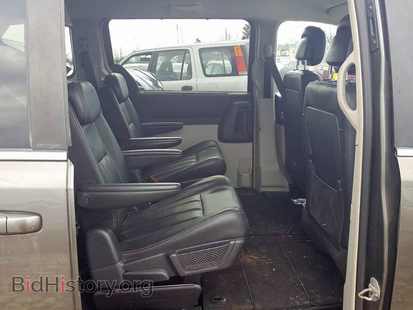 2010 CHRYSLER TOWN & COU - VIN: 2A4RR8D14AR427911 - Фото 6