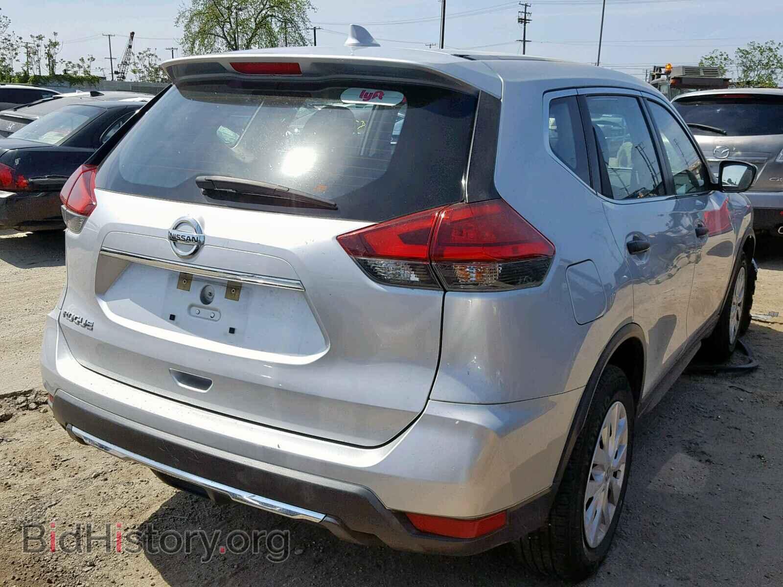 2017 NISSAN ROGUE S - VIN: KNMAT2MTXHP568965 - Фото 4