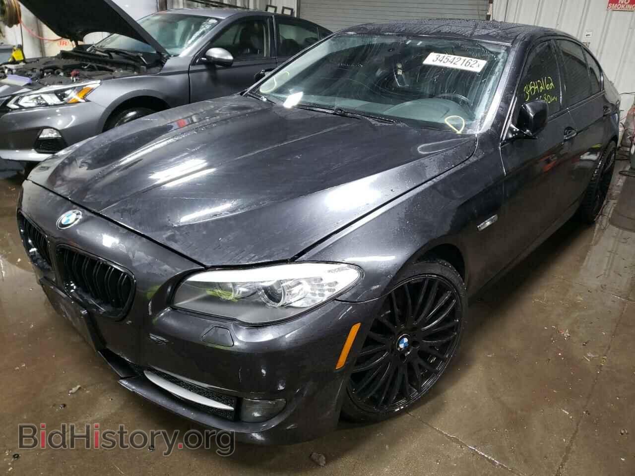 2011 BMW 5 SERIES - VIN: WBAFR1C58BC673386 - Фото 2