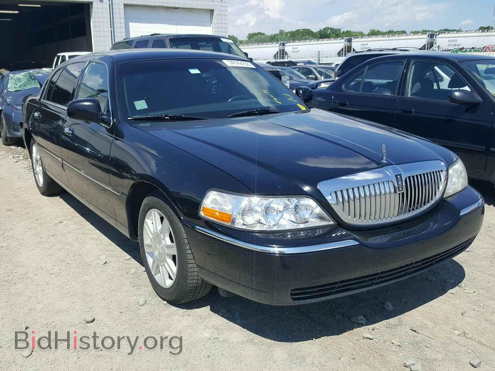 Фотография 2LNBL8EV3BX763097 - LINCOLN TOWNCAR 2011