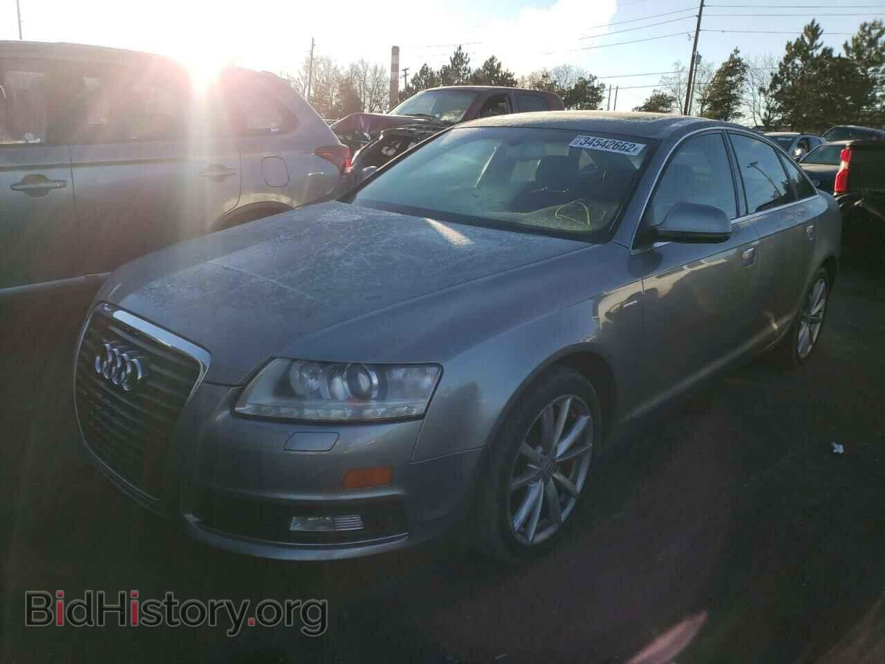 2010 AUDI A6 - VIN: WAUKGAFB2AN063511 - Фото 2