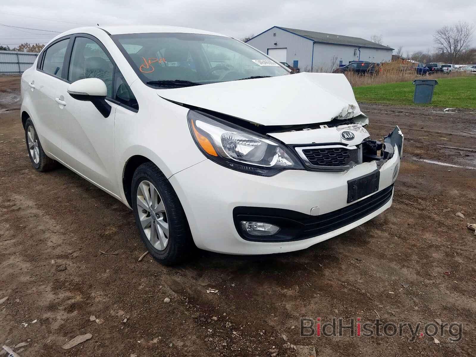 Report Knadn4a31e Kia Rio 14 White Gas Price And Damage History