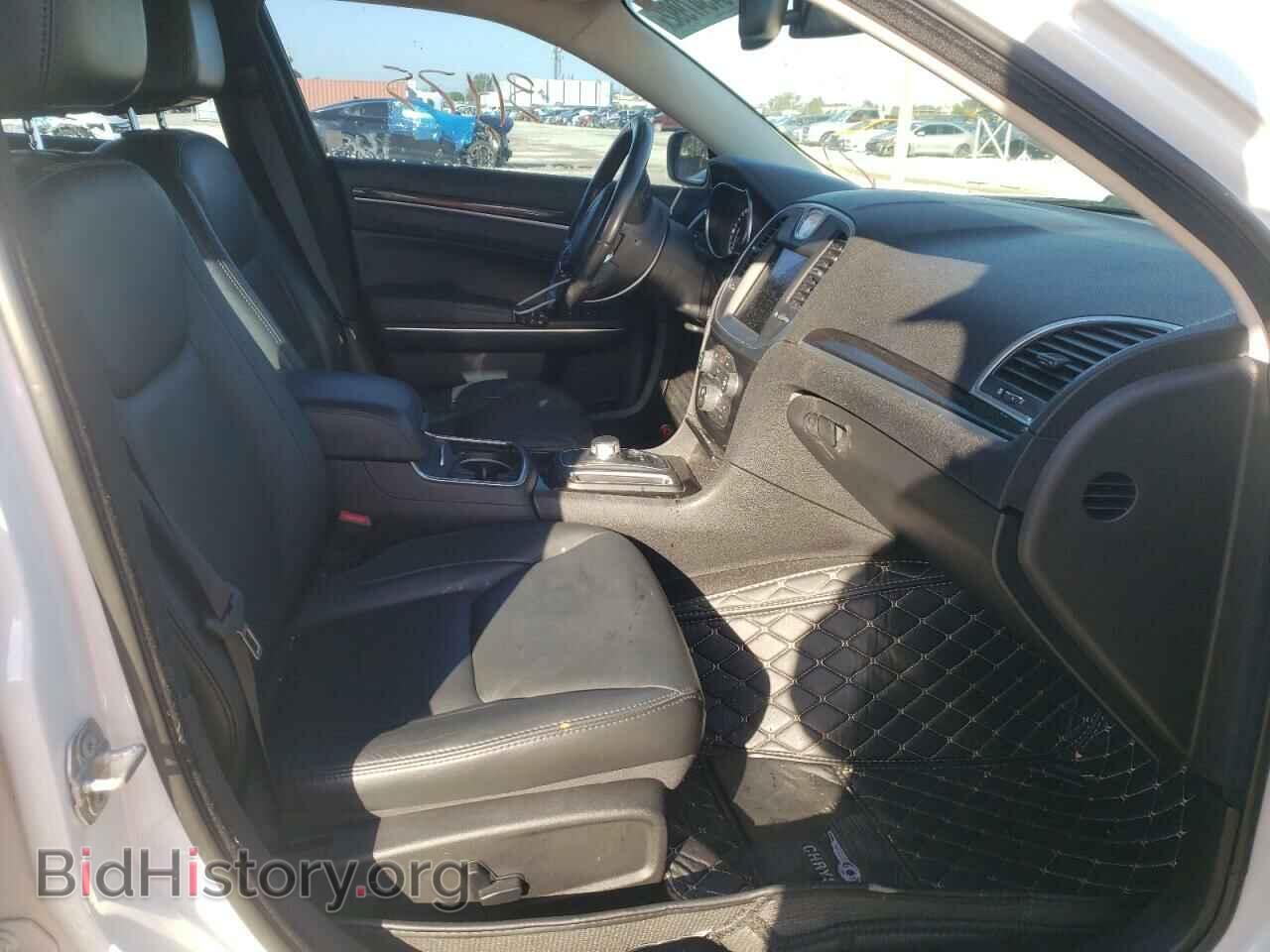 2016 CHRYSLER 300 - VIN: 2C3CCARG8GH208728 - Фото 5