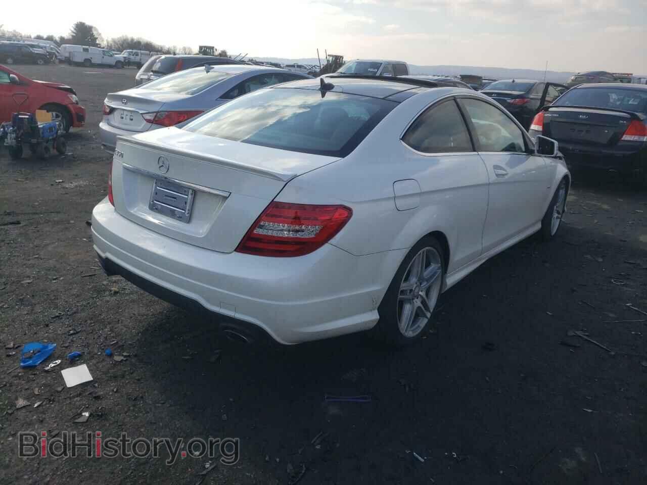 2012 MERCEDES-BENZ C-CLASS - VIN: WDDGJ5HB2CF812163 - Фото 4