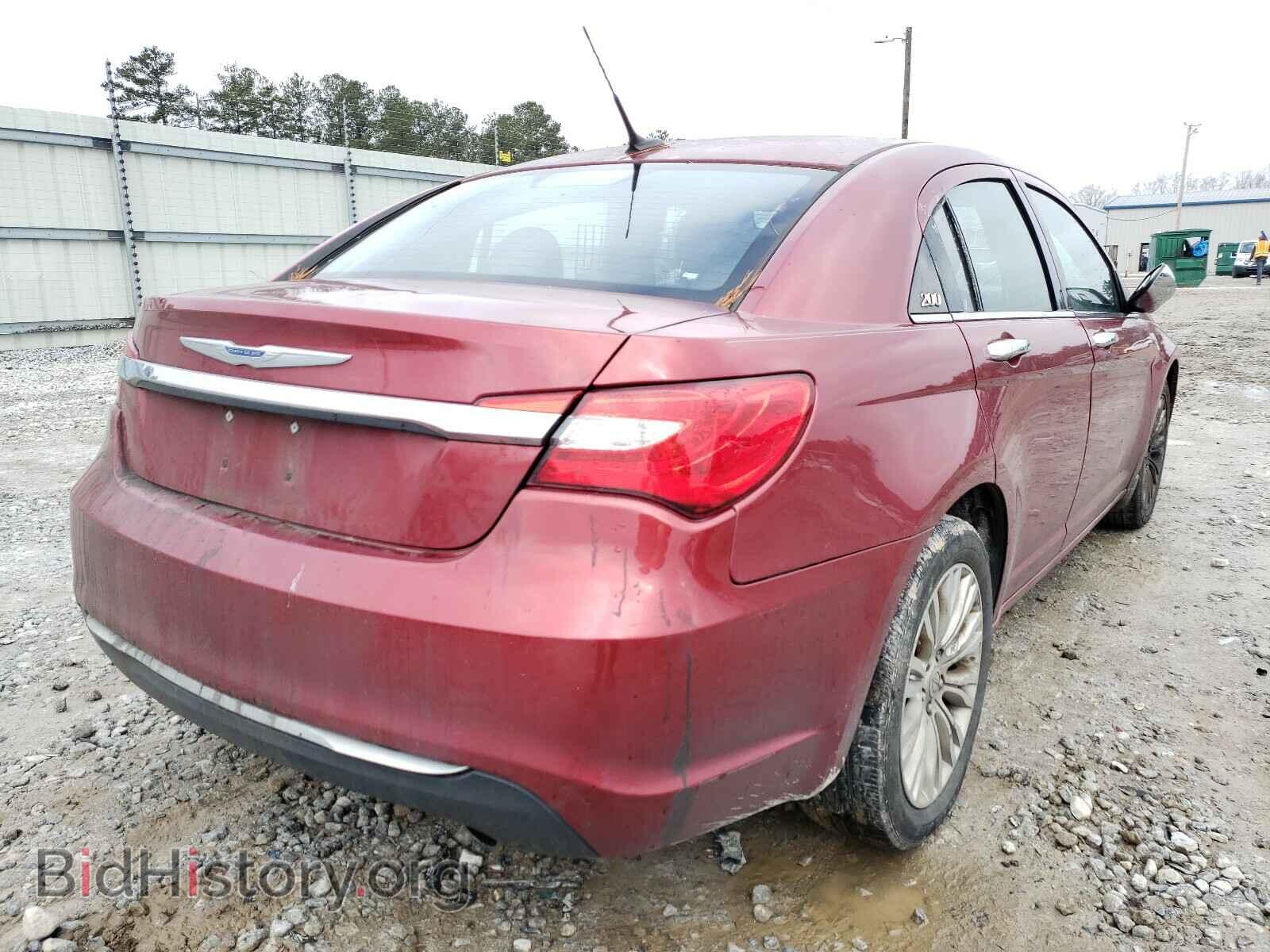 2011 CHRYSLER 200 - VIN: 1C3BC2FG8BN526869 - Фото 4