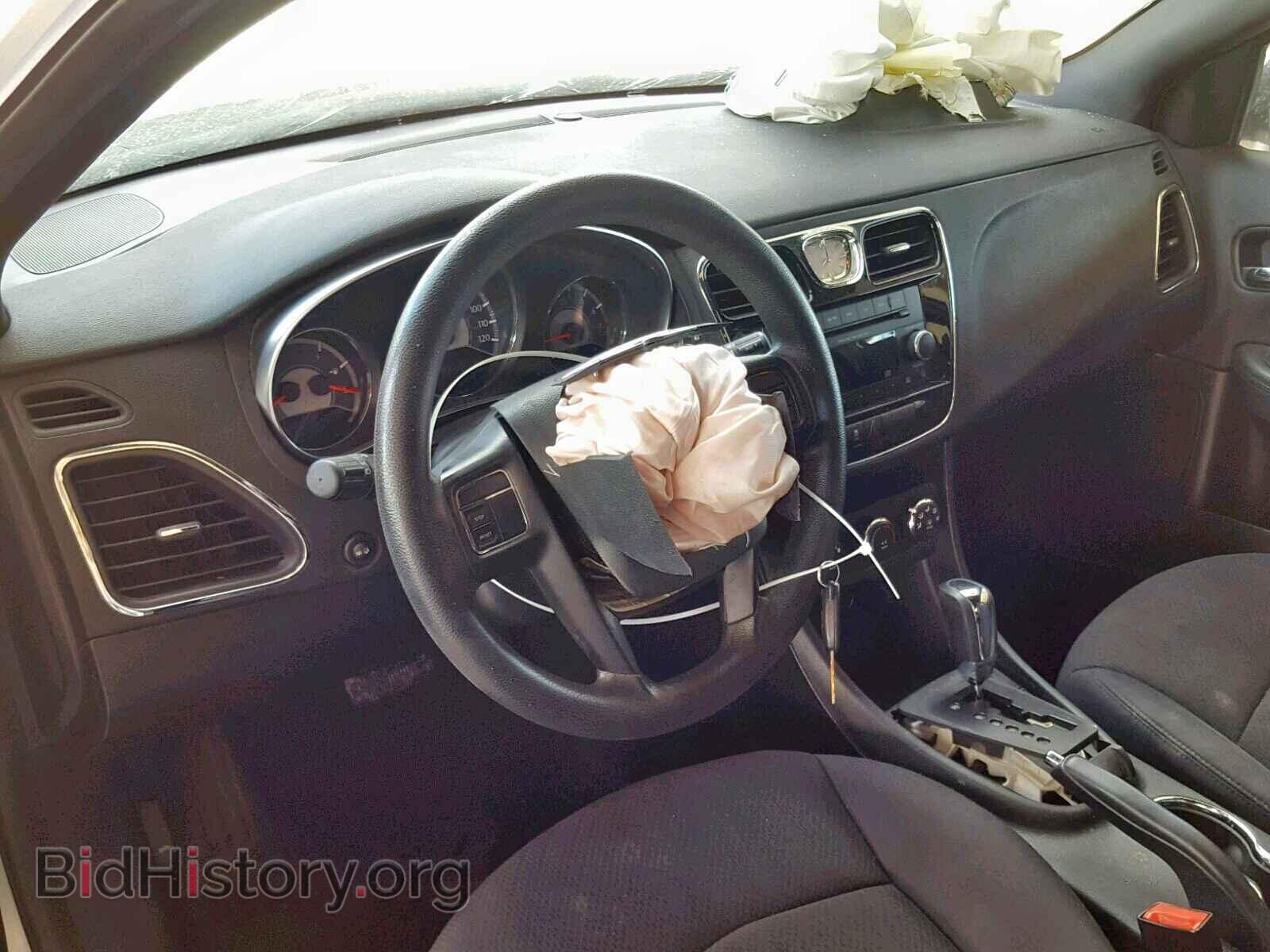 2012 CHRYSLER 200 - VIN: 1C3CCBAB4CN317033 - Фото 9