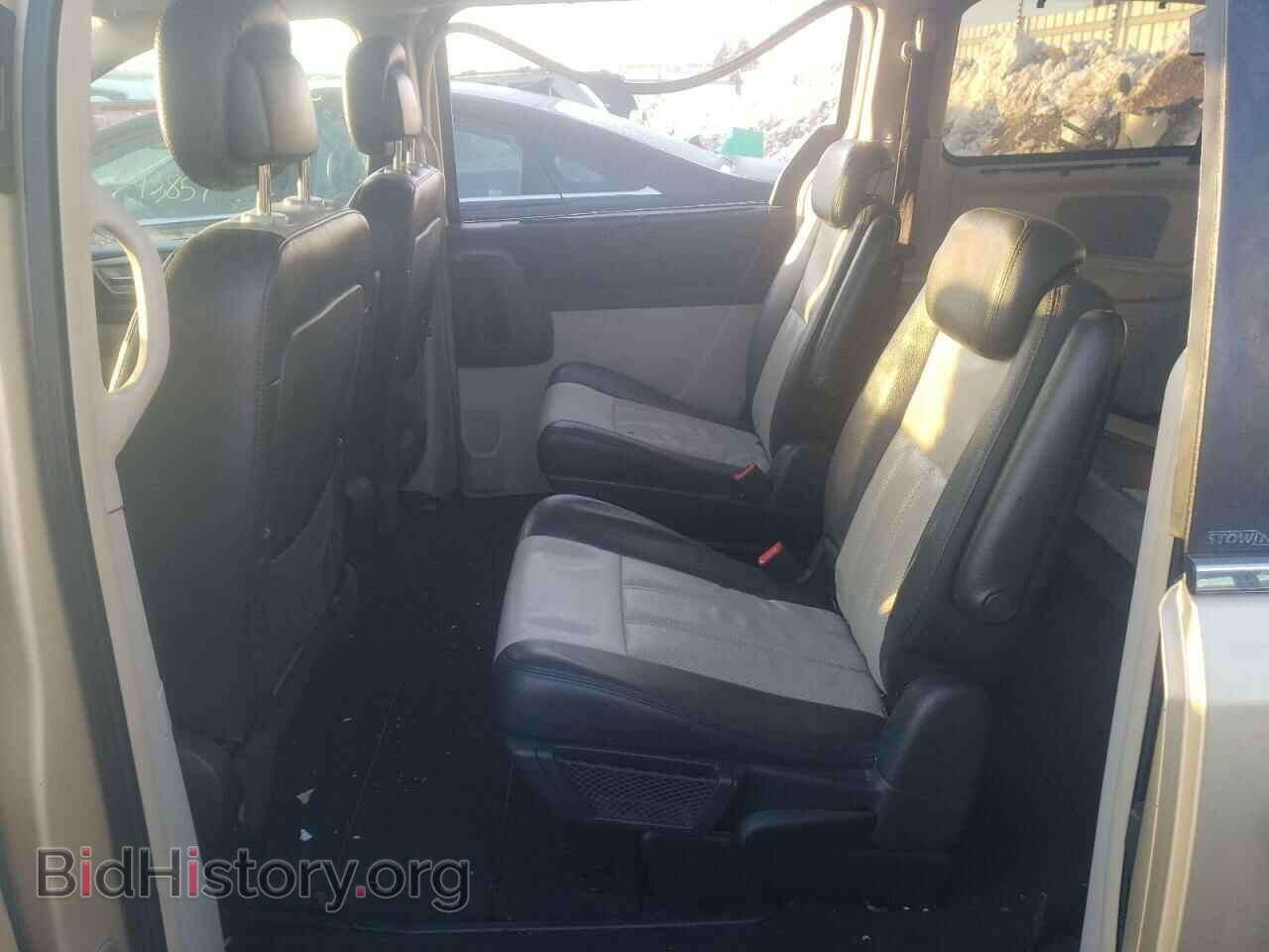 2010 CHRYSLER MINIVAN - VIN: 2A4RR8D14AR449147 - Фото 6