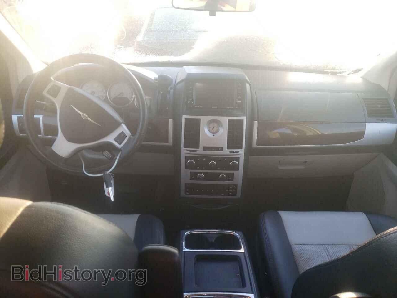 2010 CHRYSLER MINIVAN - VIN: 2A4RR8D14AR449147 - Фото 9