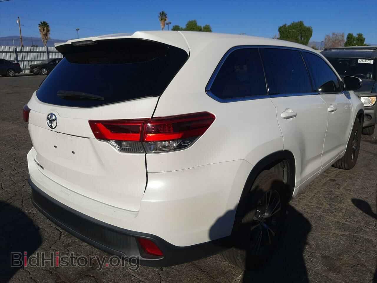 2018 TOYOTA HIGHLANDER - VIN: 5TDZZRFH2JS281912 - Фото 4