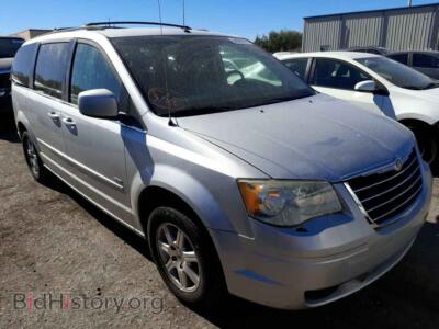 2008 Chrysler MINIVAN Town & COU, серебристый — VIN 2A8HR54P28R767887, Copart