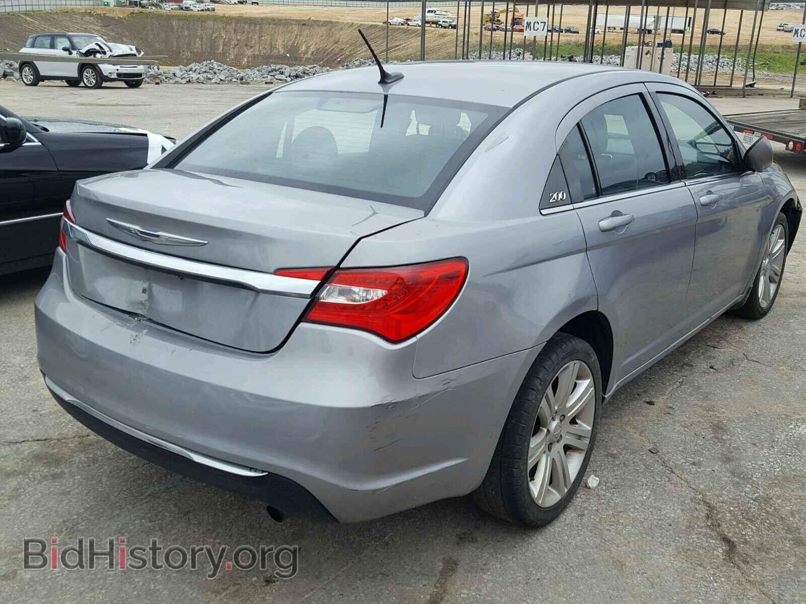 2013 CHRYSLER 200 - VIN: 1C3CCBAB2DN698379 - Photo 4