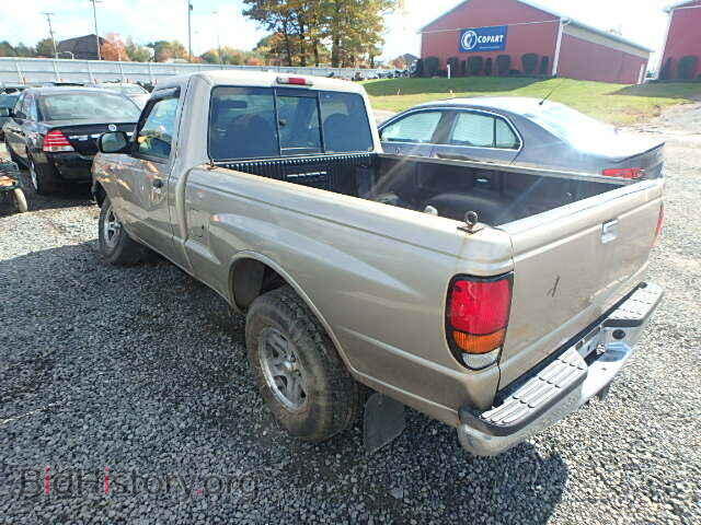 1999 MAZDA B2500 - VIN: 4F4YR12C2XTM00082 - Фото 3
