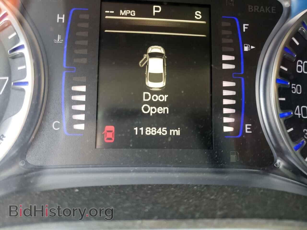 2015 CHRYSLER 200 - VIN: 1C3CCCAB7FN548356 - Фото 8