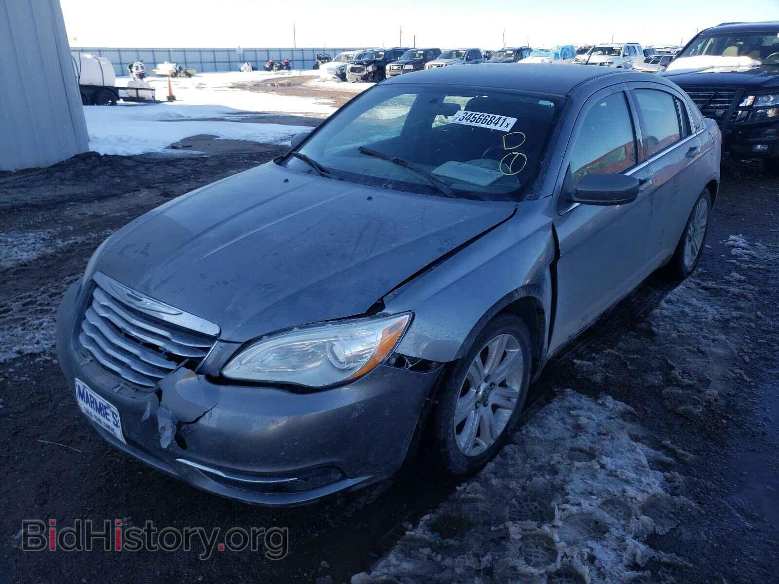 2013 CHRYSLER 200 - VIN: 1C3CCBAB3DN640331 - Фото 2