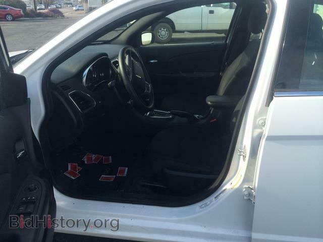 2013 CHRYSLER 200 - VIN: 1C3CCBBB3DN542057 - Фото 3